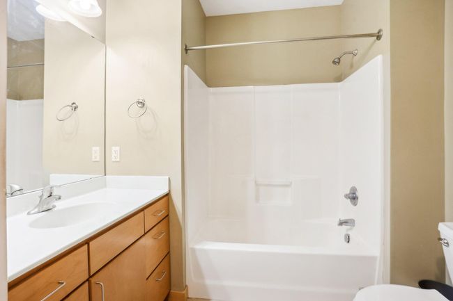 APT-112 - 2600 University Ave Se, Condo with 2 bedrooms, 2 bathrooms and null parking in Minneapolis MN | Image 10