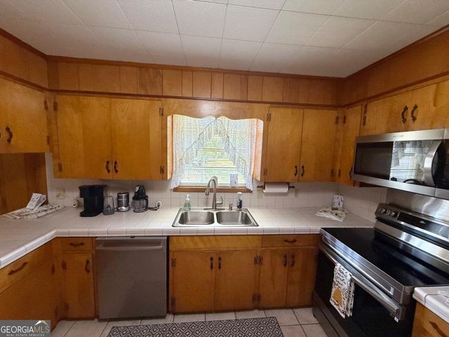 21 Pine St, House other with 3 bedrooms, 2 bathrooms and null parking in Hazlehurst GA | Image 11