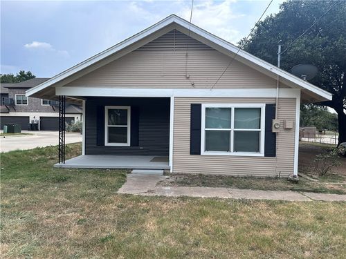 305 W 31st St, Bryan, TX, 77803-3956 | Card Image