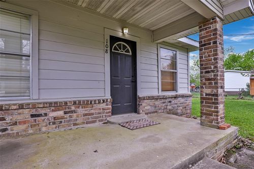 108 Spruce Ln, Daisetta, TX, 77533 | Card Image