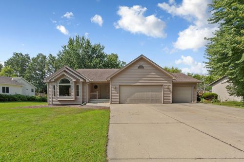 1160 Greenleaf Rd, Owatonna, MN, 55060-4615 | Card Image