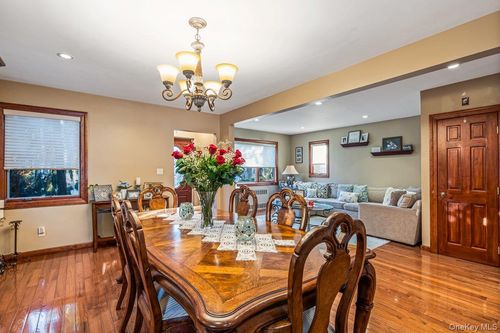 145 9th Ave, Whitestone, NY, 11357-1625 | Card Image