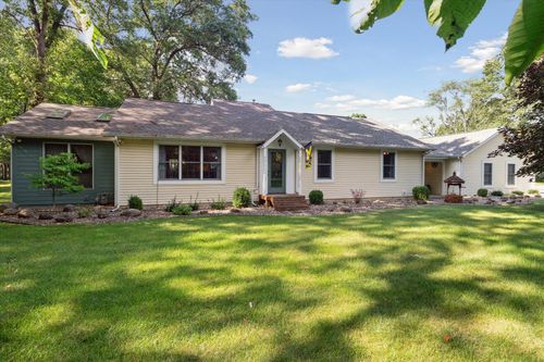 33944 Redfield St, Niles, MI, 49120-3169 | Card Image