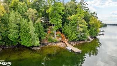 1043 Bullfrog Bay Dr, House other with 3 bedrooms, 1 bathrooms and 6 parking in Haliburton ON | Image 1