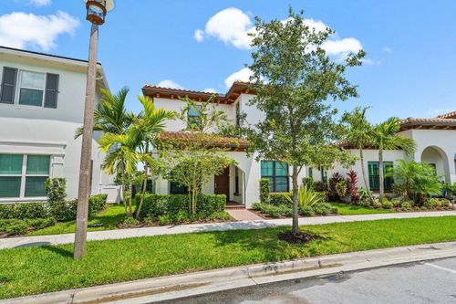 13644 Dumont Rd, Palm Beach Gardens, FL, 33418-6195 | Card Image