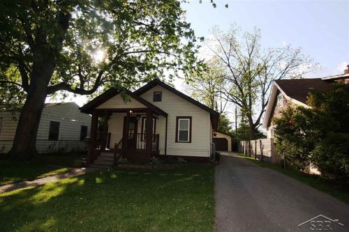 2269 King St, Saginaw, MI, 48602-1218 | Card Image