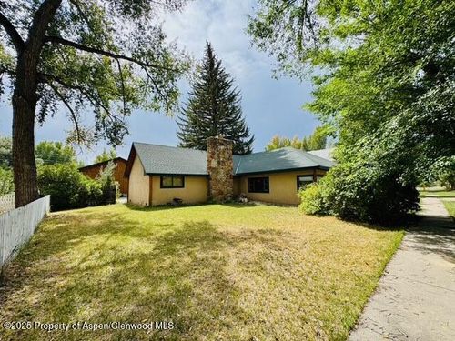 517 E Jefferson Ave, Hayden, CO, 81639-5119 | Card Image