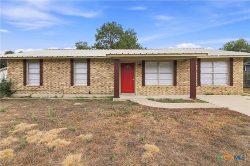 1400 Magnolia St, Belton, TX, 76513-4024 | Card Image