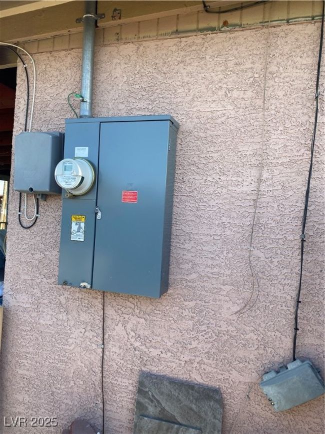 Details with electric meter and stucco siding | Image 19