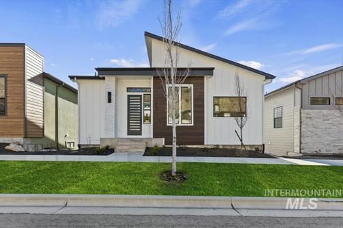 3541 E Warm Springs Ave, Boise, ID, 83716-9107 | Card Image