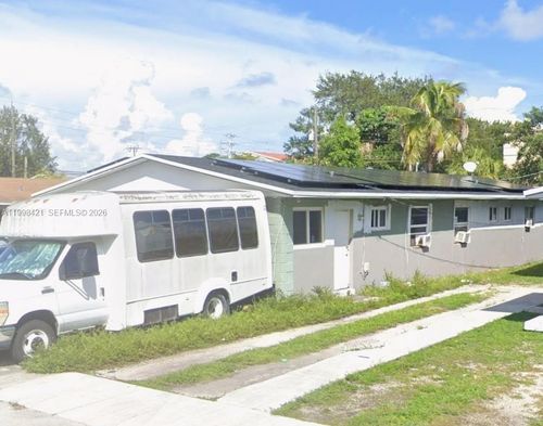 7641 Nw 2nd Ct, Miami, FL, 33150-3441 | Card Image