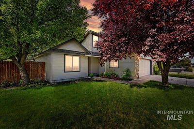 7579 Arlington Dr, House other with 3 bedrooms, 2 bathrooms and 2 parking in Nampa ID | Image 2