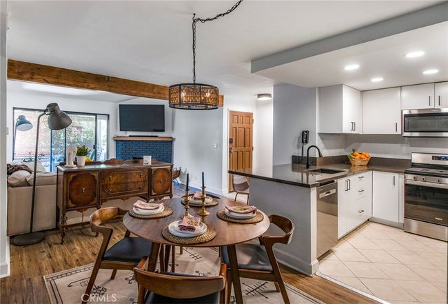 APT-53 - 15511 Sherman Way, Condo with 2 bedrooms, 2 bathrooms and 1 parking in Van Nuys CA | Image 12