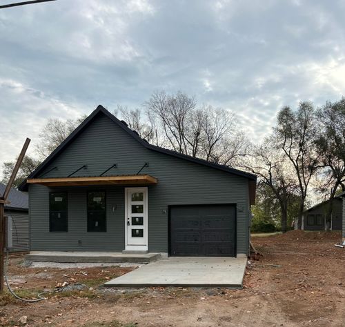 378 South Ave, Sparta, MO, 65753-9392 | Card Image