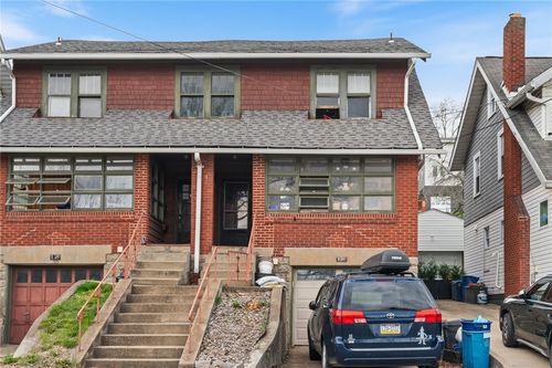 135 Ivory Ave, Pittsburgh, PA, 15214-1607 | Card Image