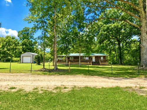 72 Mitchell Baughman Rd, Poplarville, MS, 39470-6332 | Card Image