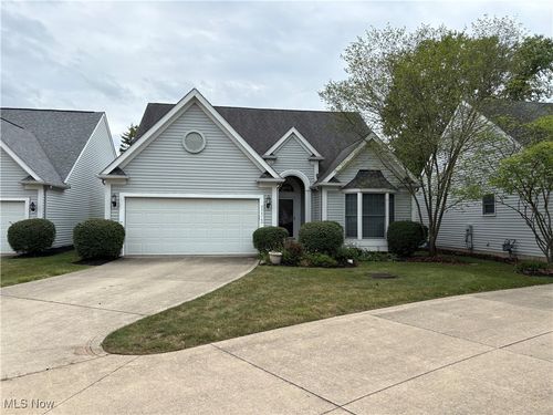 23676 Cottage Trl, Olmsted Falls, OH, 44138-3545 | Card Image