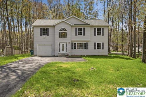 4539 Briarcliff Ter, Coolbaugh Twp, PA, 18466-3068 | Card Image