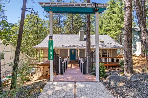 15798 Names Dr, Grass Valley, CA, 95949-6803 | Card Image