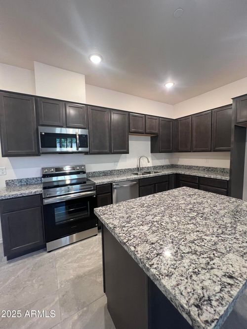 101-2950 W Presidio Dr, Flagstaff, AZ, 86001-9170 | Card Image