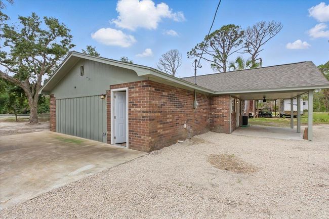 907 2 Nd Ave Se, House other with 4 bedrooms, 2 bathrooms and null parking in STEINHATCHEE FL | Image 9