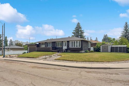 25 Manor Road Sw, Calgary, AB, T2V2A1 | Card Image