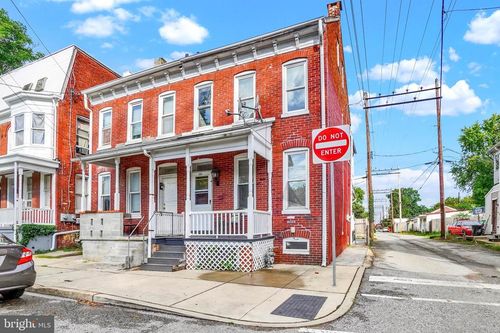 225 Front St, YORK, PA, 17404-2709 | Card Image