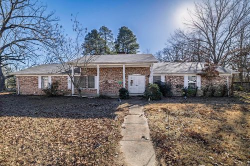 910 E Pine St, Gurdon, AR, 71743-1328 | Card Image