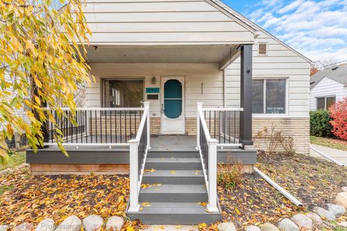 290 Broadacre Ave, Clawson, MI, 48017-1502 | Card Image