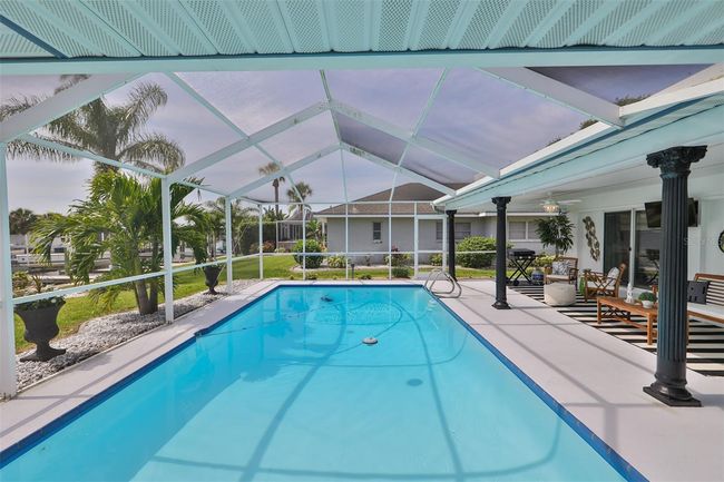 6337 Cocoa Ln, House other with 4 bedrooms, 2 bathrooms and null parking in APOLLO BEACH FL | Image 31