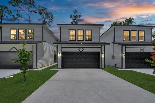 8159 Crestview Dr, Houston, TX, 77028-2605 | Card Image