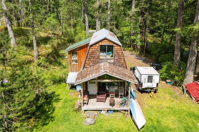 600 sqft Cabin located on the 3rd driveway at 1827 Hyacinthe Bay Rd. Private well and septic. Long term Quadra Island resident has lived here for over 12 years. | Image 87
