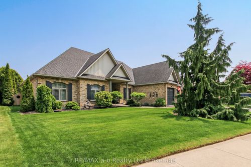 7 Otter View Dr, Otterville, ON, N0J1R0 | Card Image