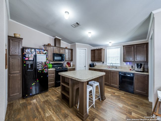 1271 Sandbranch Rd, House other with 3 bedrooms, 2 bathrooms and null parking in Bigfoot TX | Image 18