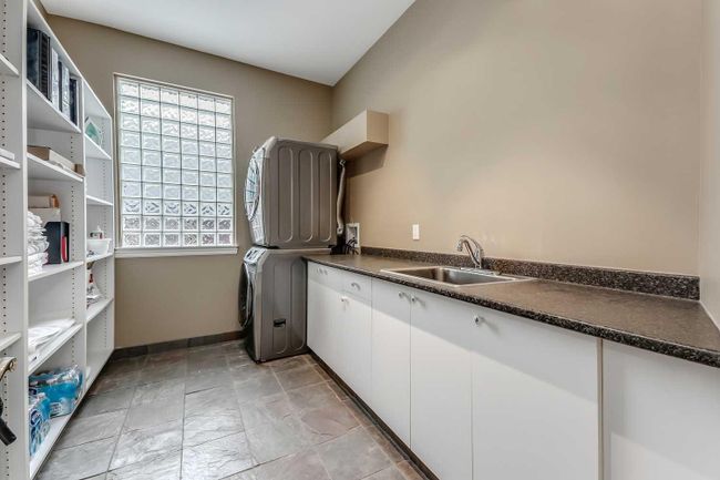 1 - 912 Memorial Drive Nw, Home with 2 bedrooms, 1 bathrooms and 6 parking in Calgary AB | Image 45