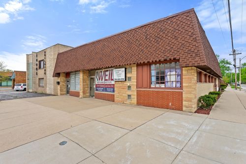 10004 S Kedzie Ave, Evergreen Park, IL, 60805-3420 | Card Image