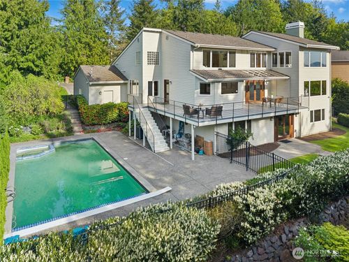 20005 Ne 42nd St, Sammamish, WA, 98074-6103 | Card Image