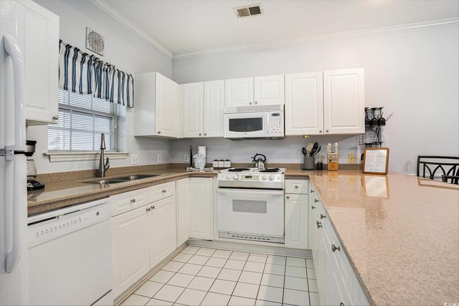 APT-202 - 4868 Dahlia Ct, Condo with 2 bedrooms, 2 bathrooms and null parking in Myrtle Beach SC | Image 5