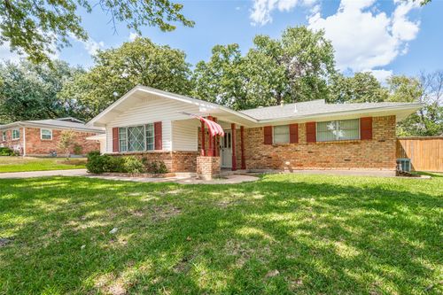608 W Cheryl Ave, Hurst, TX, 76053-4904 | Card Image