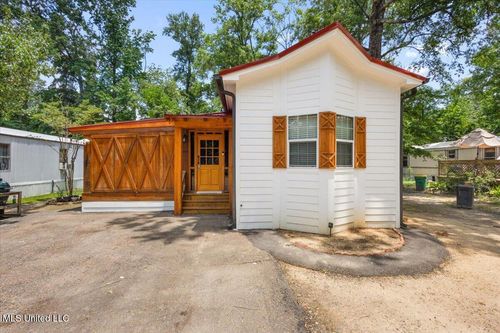 348 Lakeview Rd, Ridgeland, MS, 39157-1103 | Card Image