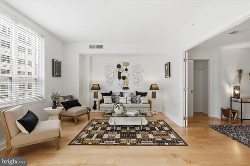 510-888 N Quincy St, ARLINGTON, VA, 22203-2072 | Card Image