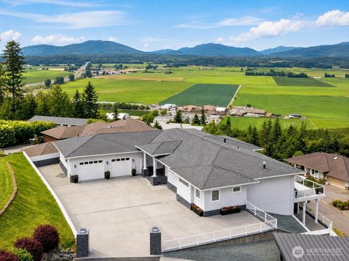 880 Bella Vista Ln, Burlington, WA, 98233-1487 | Card Image