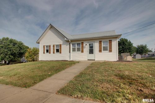 312 W York St, Camp Point, IL, 62320-1309 | Card Image