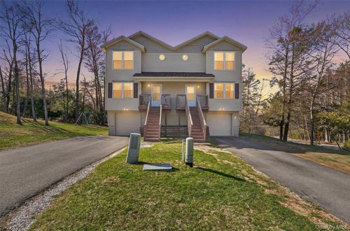 2 Deerfield Ct, Rock Hill, NY, 12775-8208 | Card Image