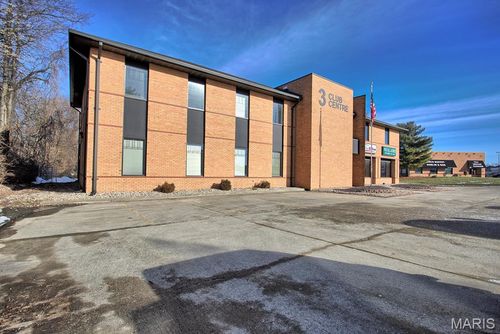 ste-a-3 Club Centre Ct, Edwardsville, IL, 62025-3519 | Card Image