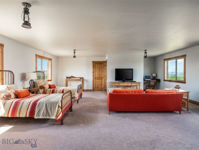 Bonus room - bunk room | Image 33
