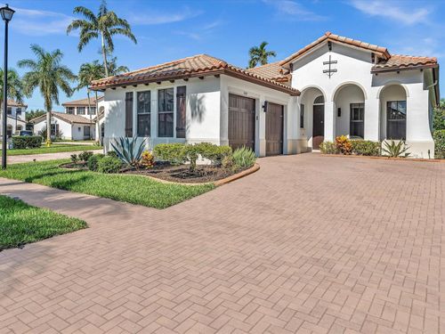2680 Nw 84th Way, Pembroke Pines, FL, 33024-5277 | Card Image