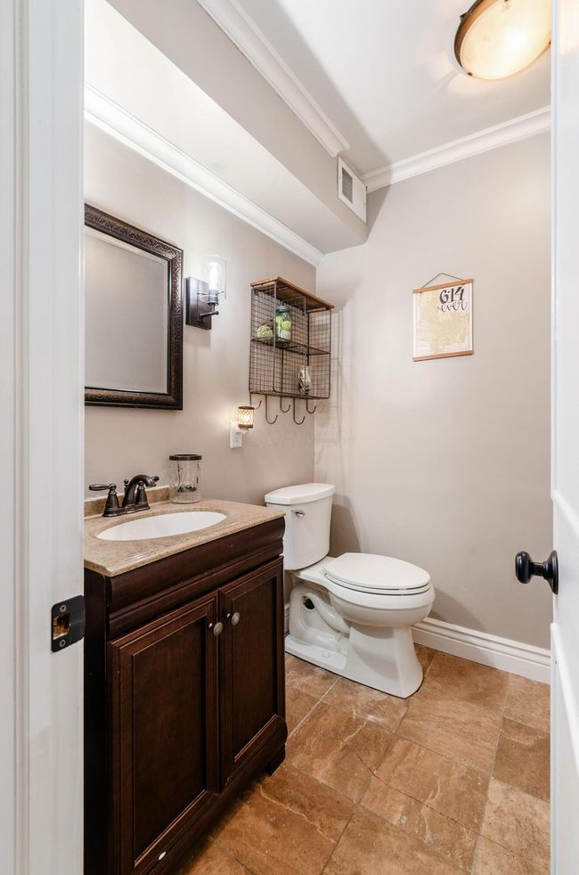 146 N Roosevelt Ave, House other with 3 bedrooms, 2 bathrooms and null parking in Bexley OH | Image 14