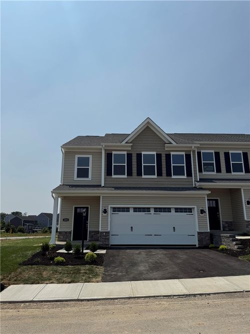 1001 Darcy Dr, Valencia, PA, 16059-3606 | Card Image