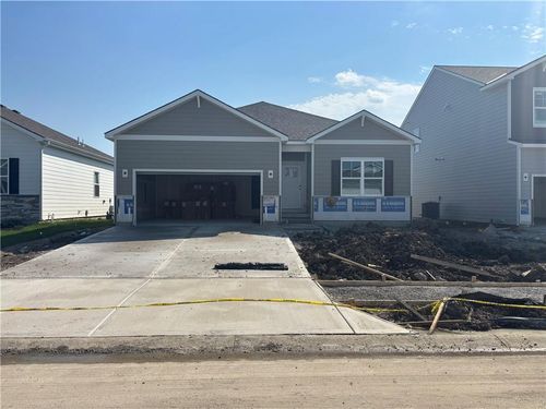 25255 W 177th Ter, Gardner, KS, 66030-2237 | Card Image